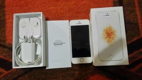 Iphone SE 16 gig with a box and all accessories